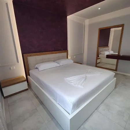 Flora Apartment *